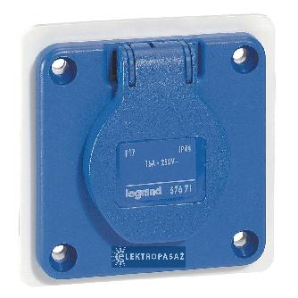 P17 gniazdo tablicowe z uziemieniem IP54 2P+Z 16A/250V 057671 Legrand 1