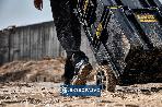 Skrzynka narzędziowa systemowa DeWalt ToughSystem 2.0 DS450 głęboka na kołach IP65 DWST83295-1 3